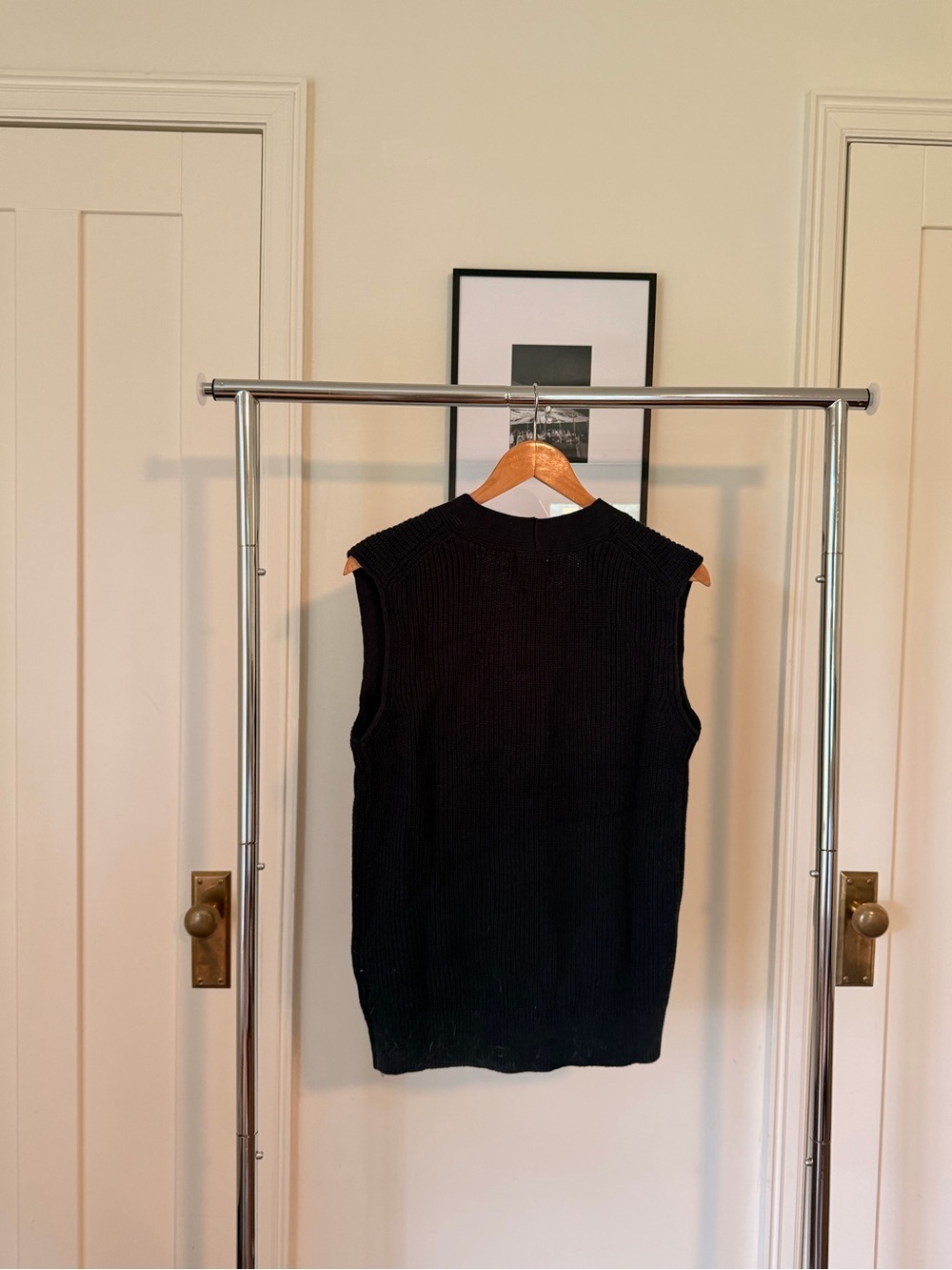 NWT Button-Front V-Neck Sleeveless Sweater Vest - Black - Picture 2 of 3